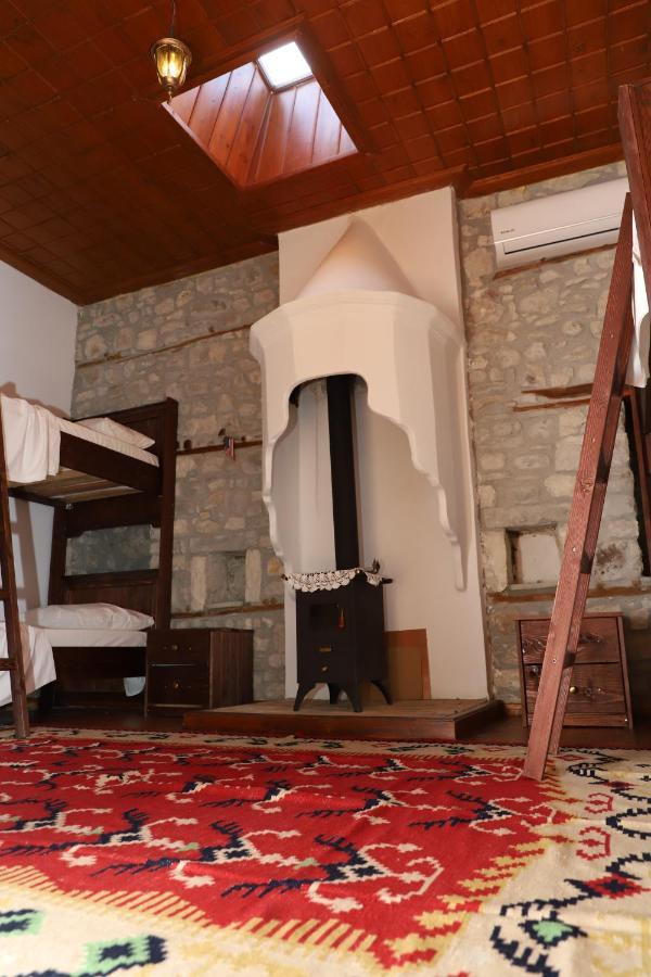 Athina In Castle - Since 1741