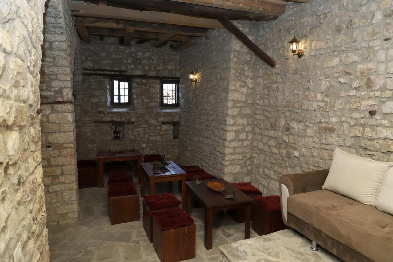 Athina In Castle - Since 1741 Holiday home