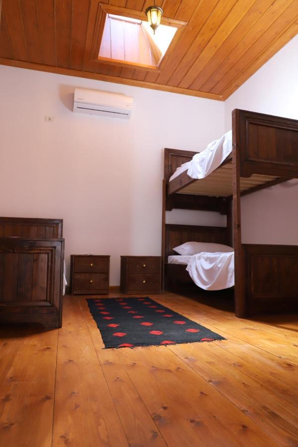 Athina In Castle - Since 1741 Berat