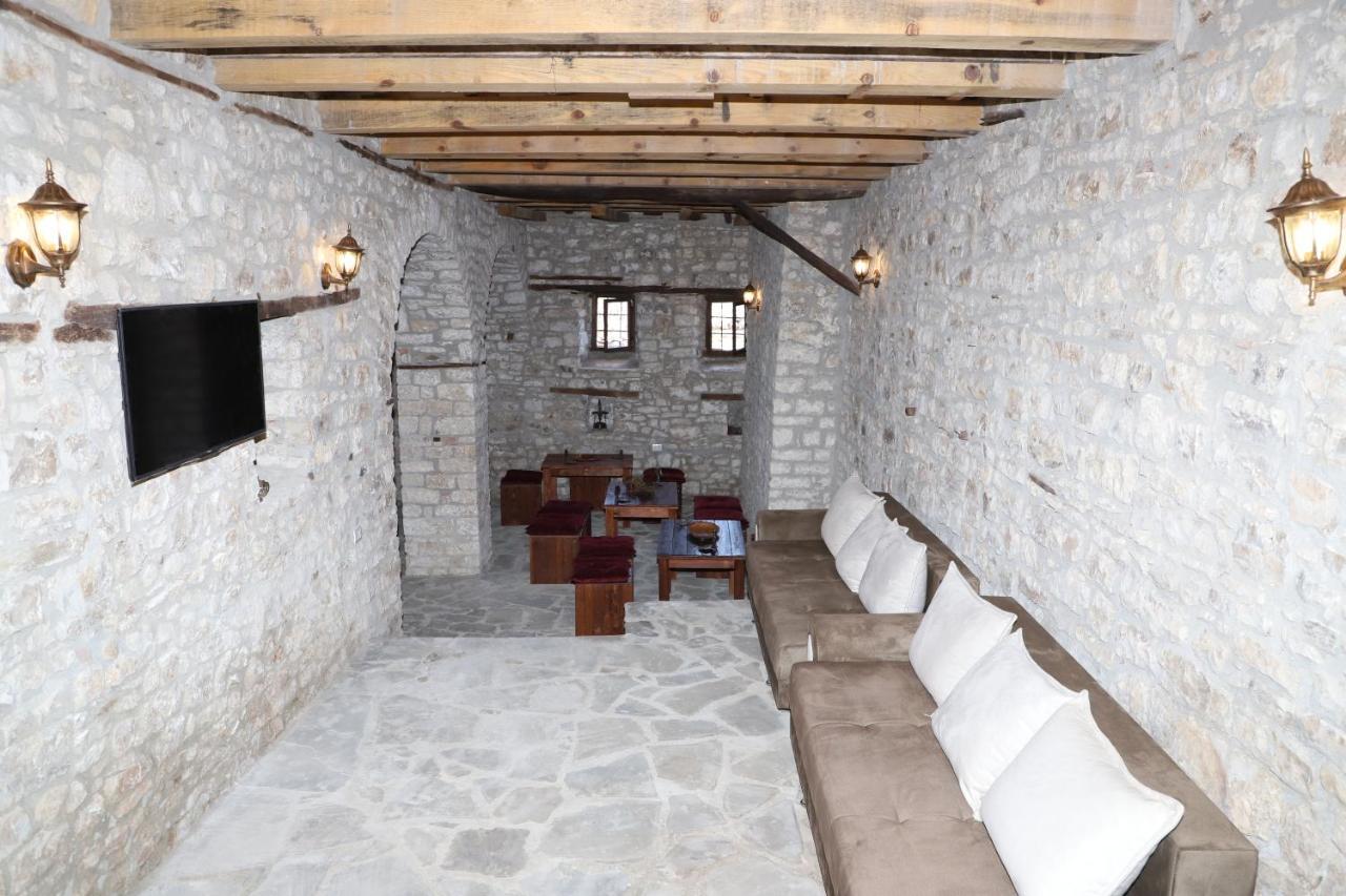 Athina In Castle - Since 1741 * Berat