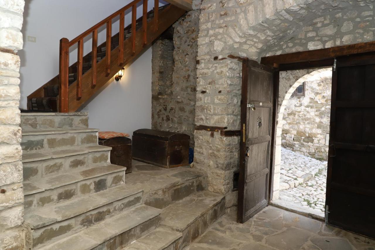 Athina In Castle - Since 1741 Holiday home