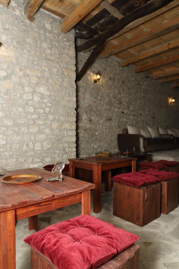 Athina In Castle - Since 1741